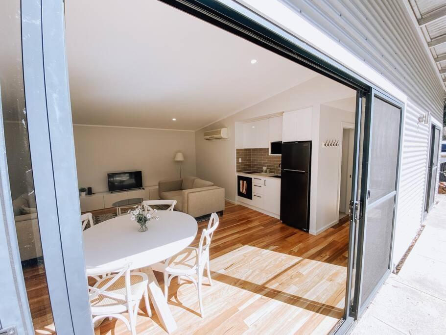 Wren Studio - Private One-Bedroom Studio Nestled In Bushland Яллингап Экстерьер фото